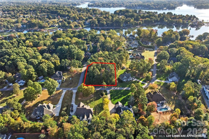 254 Woodstream Cir, Mooresville, NC 28117