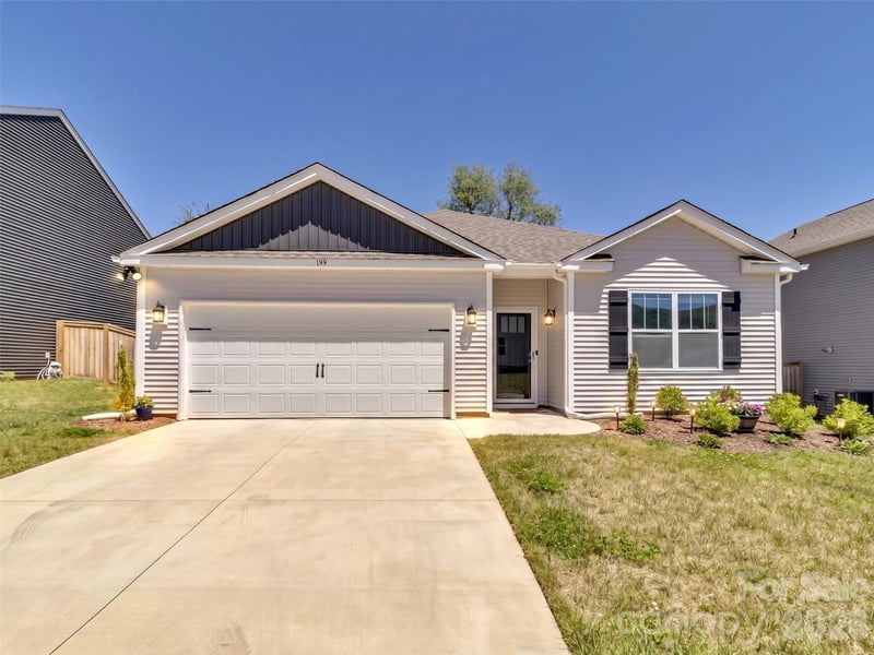 199 Farmwood Trl, Waynesville, NC 28786