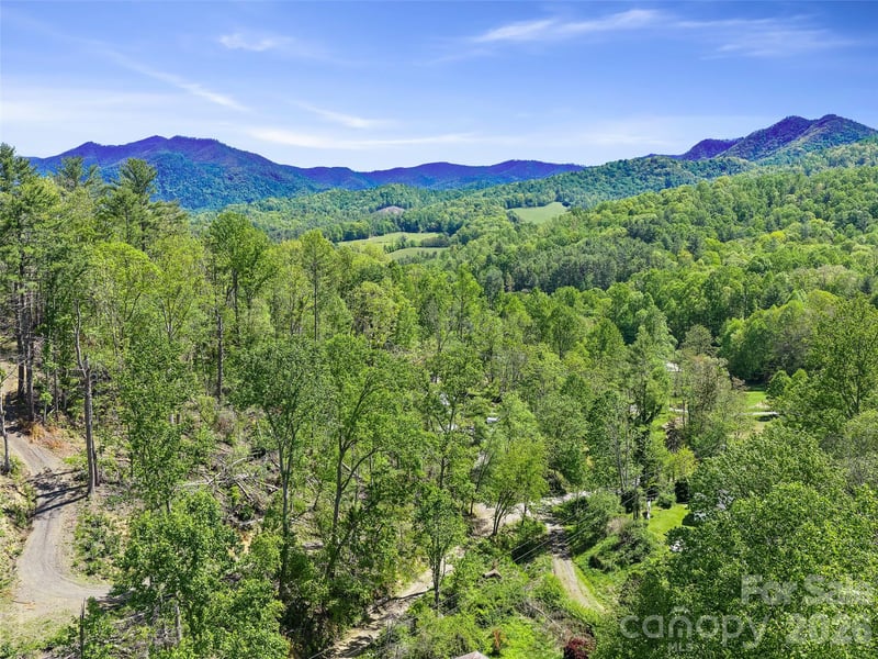 615 Fred Sparks Rd, Bakersville, NC 28705