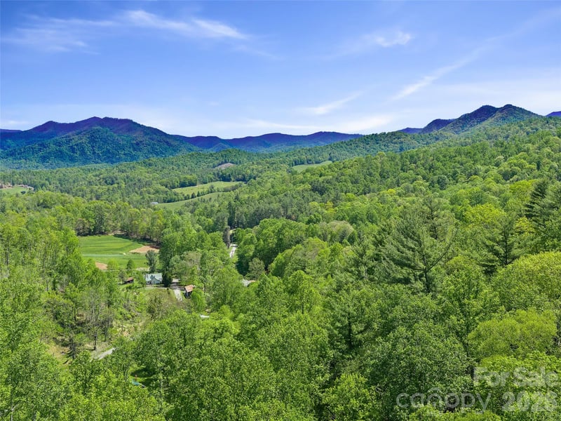 615 Fred Sparks Rd, Bakersville, NC 28705