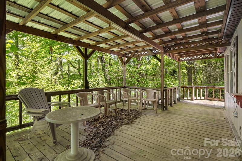 101 Serenity Ln, Clyde, NC 28721