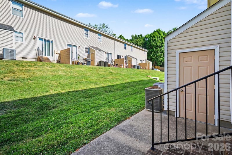 973 Surry Ln, Gastonia, NC 28054