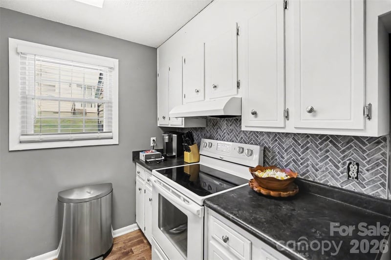 973 Surry Ln, Gastonia, NC 28054