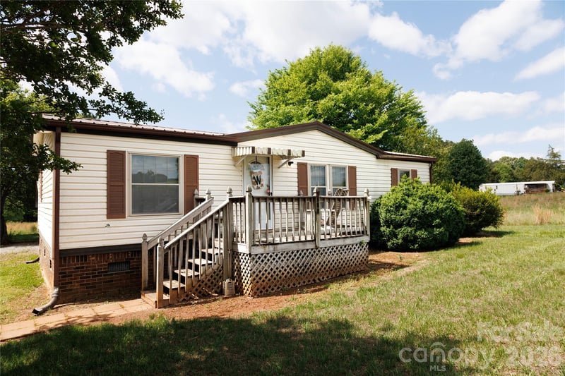 318 Tuckers Grove Rd, Statesville, NC 28625