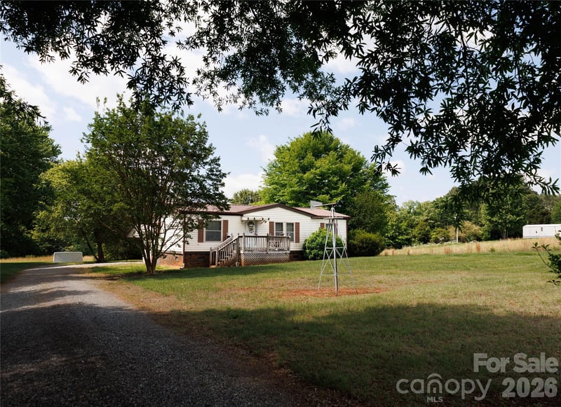 318 Tuckers Grove Rd, Statesville, NC 28625