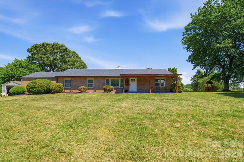1333 Eufola Rd, Statesville, NC 28677