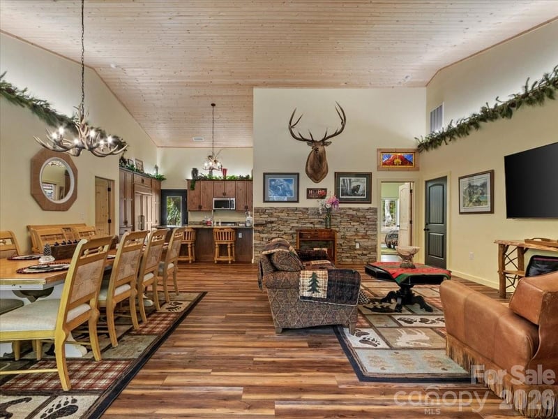 183 Mayfly Ct, Spruce Pine, NC 28777