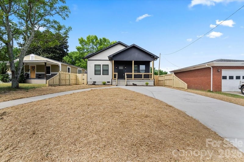 220 Lincoln St, Concord, NC 28025
