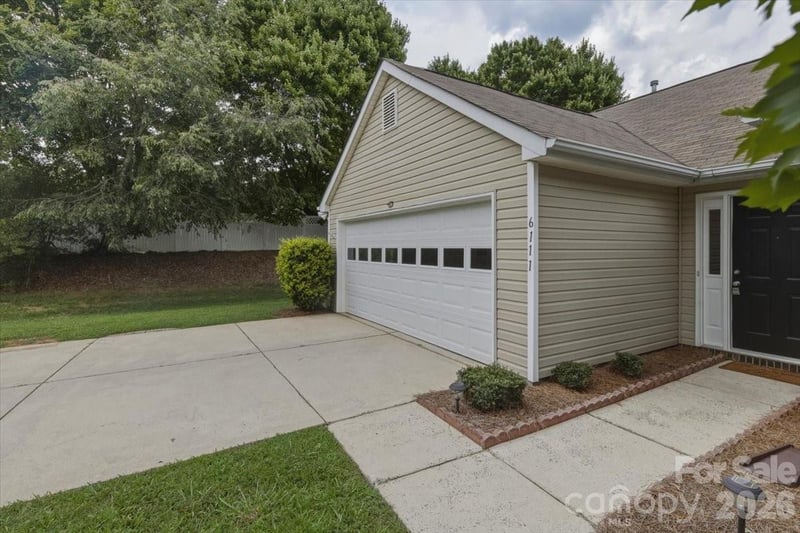 6111 Gatesville Ln, Charlotte, NC 28270