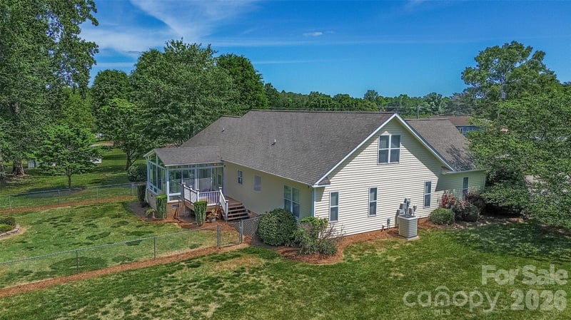 183 Devon Ln, Statesville, NC 28625
