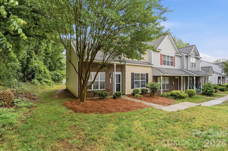 7621 Petrea Ln, Charlotte, NC 28227