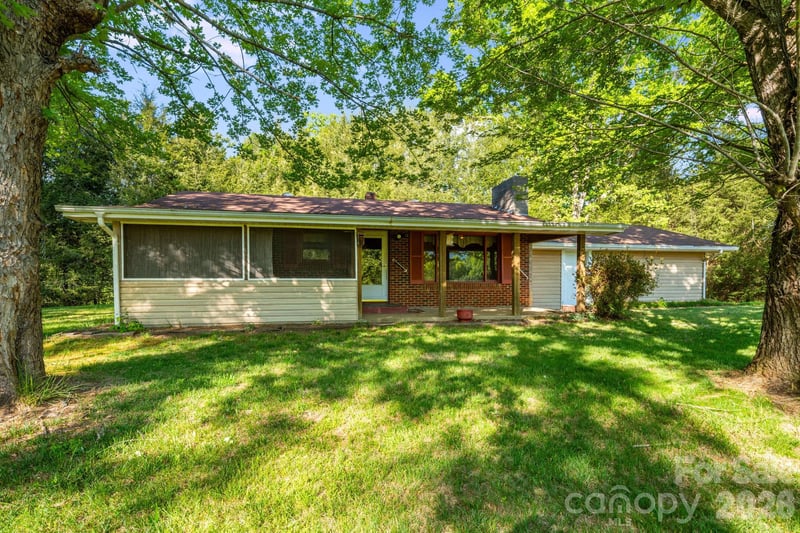 435 Upper Glady Fork Rd, Candler, NC 28715