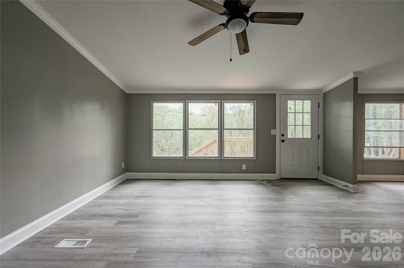 141 Knob Creek Dr, Lawndale, NC 28090