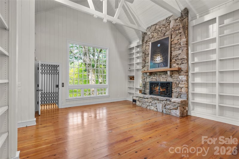 1957 Cold Mountain Rd, Lake Toxaway, NC 28747