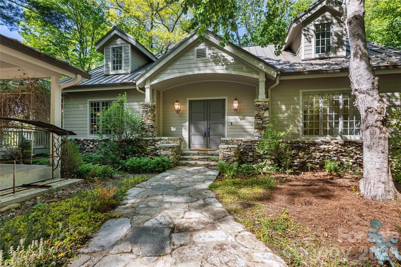 1957 Cold Mountain Rd, Lake Toxaway, NC 28747