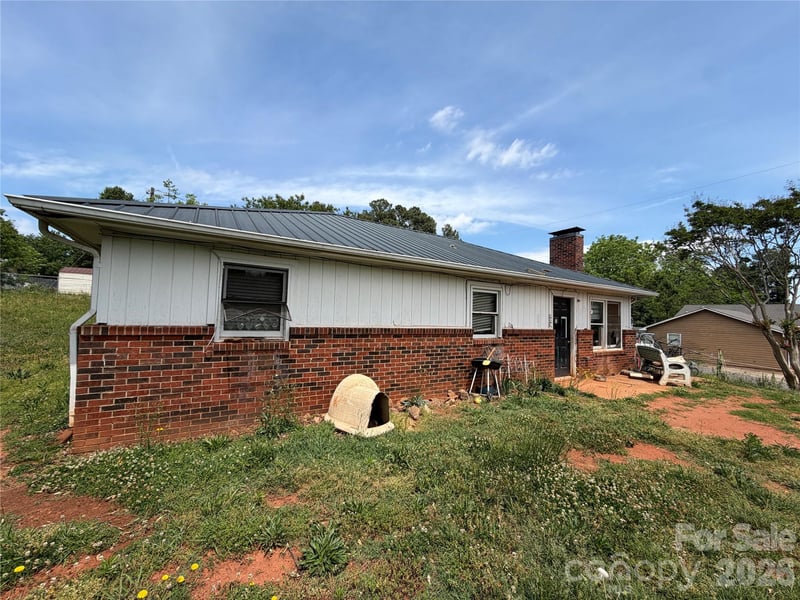 111 Akers Ldg, Ellenboro, NC 28040