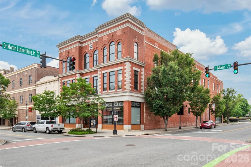 100 Main Ave #402, Gastonia, NC 28052