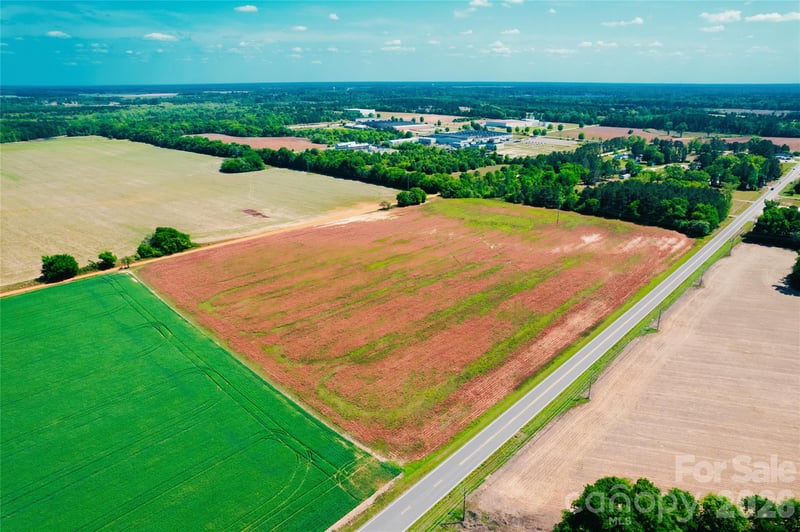 Rogers Ln, Bennettsville, SC 29512