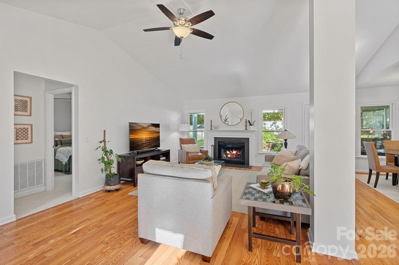154 Quiet Cove Rd, Mooresville, NC 28117