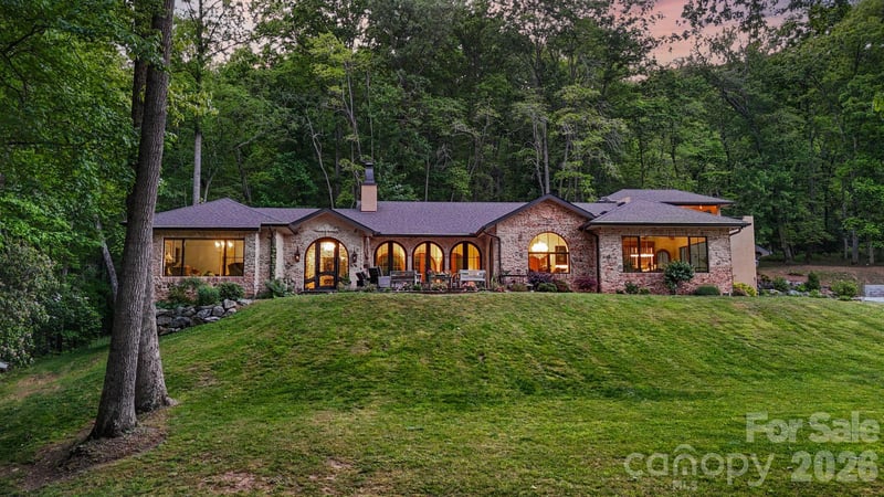 959 - 957 Dave Whitaker Rd, Horse Shoe, NC 28742