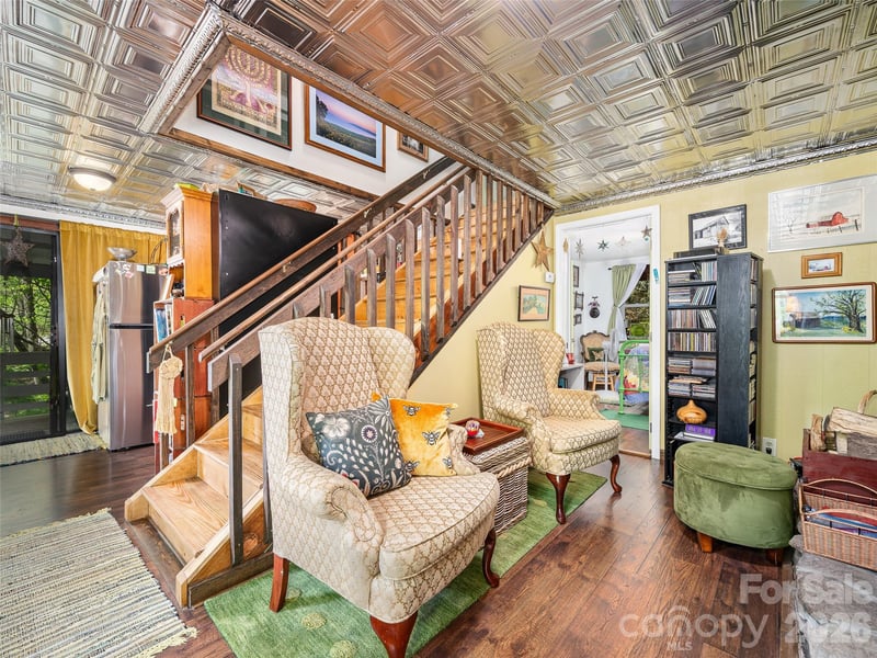 886 Three Quarter Creek Rd, Burnsville, NC 28714