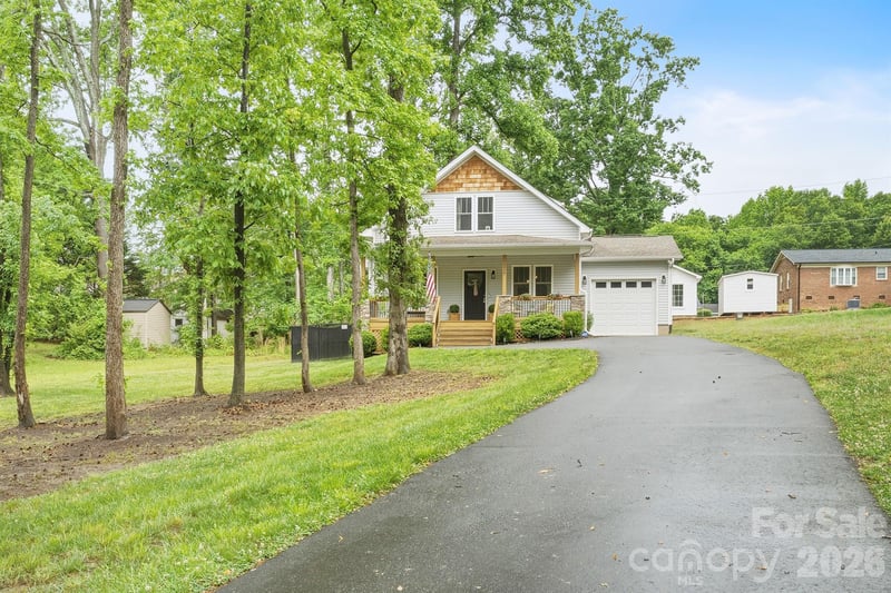 2029 Bost St, Lincolnton, NC 28092