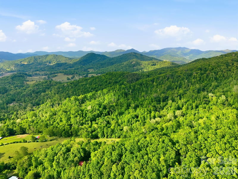 108 Wakulla Way, Waynesville, NC 28785
