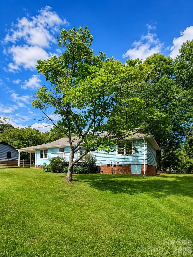 6016 Indian Brook Dr, Matthews, NC 28104