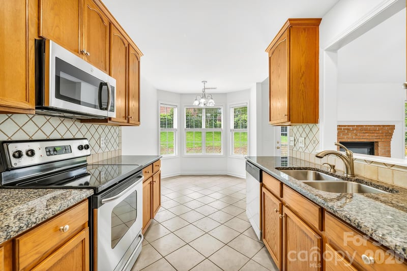 328 River Birch Cir, Mooresville, NC 28115