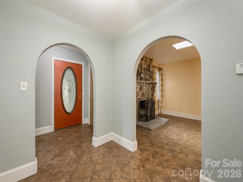115 Oakland Rd, Asheville, NC 28801
