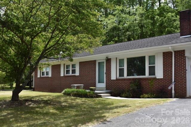 83 Honeysuckle Ln, Burnsville, NC 28714