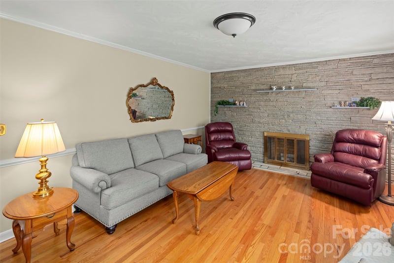 83 Honeysuckle Ln, Burnsville, NC 28714
