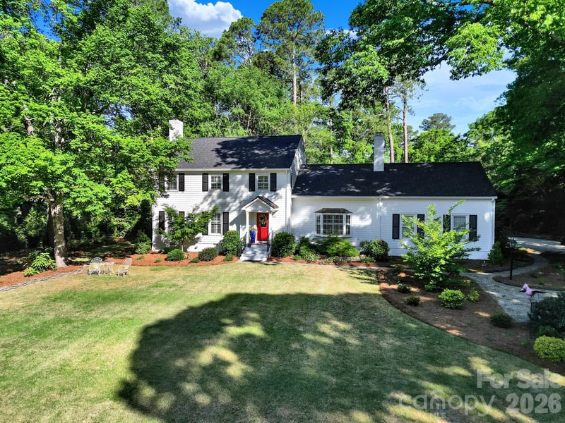 537 Briarwood Rd, Lancaster, SC 29720