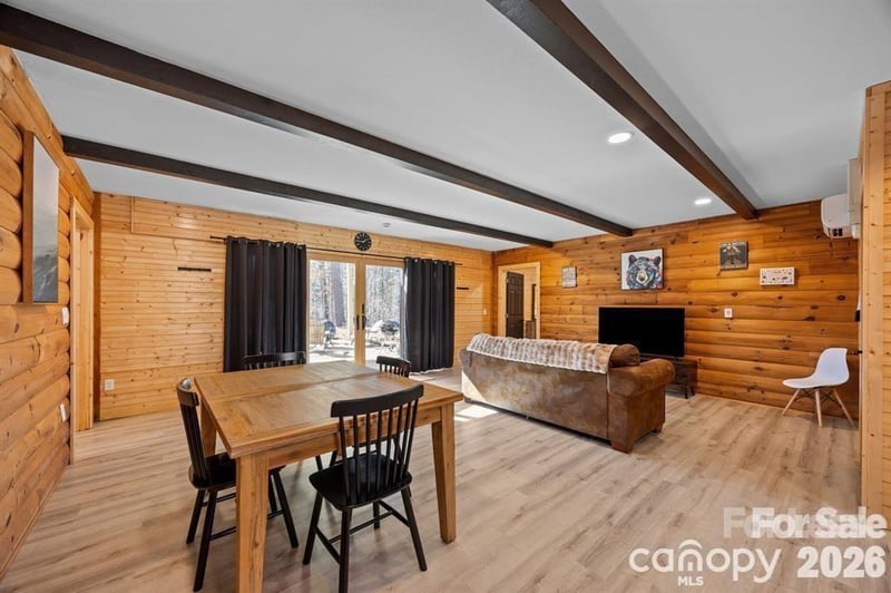 44 Chambers Dr, Weaverville, NC 28787
