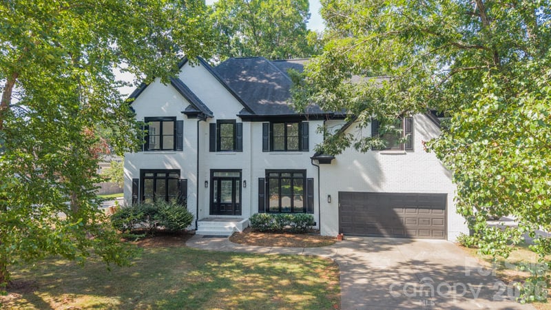 11550 Falling Leaves Dr, Charlotte, NC 28277