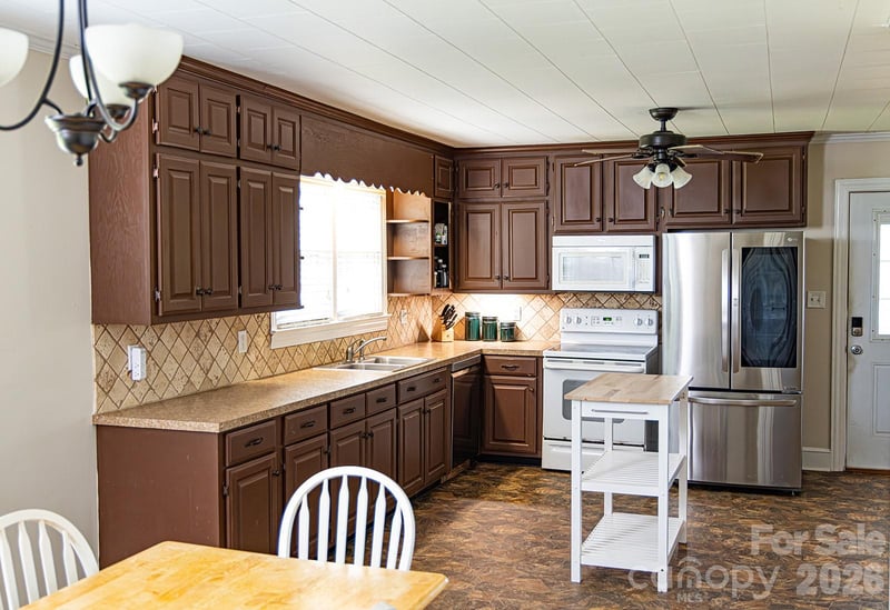 1399 Ruby Spencer St, Newton, NC 28658