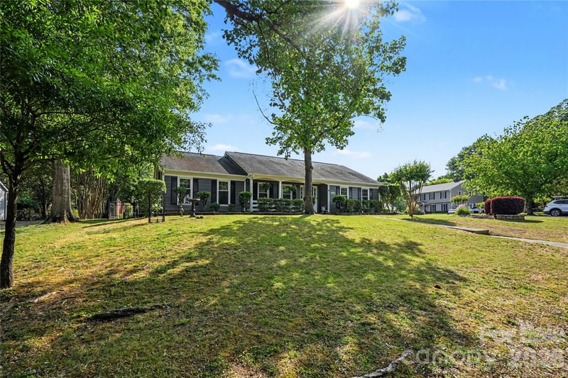 7319 Chatterbird Ct, Charlotte, NC 28226