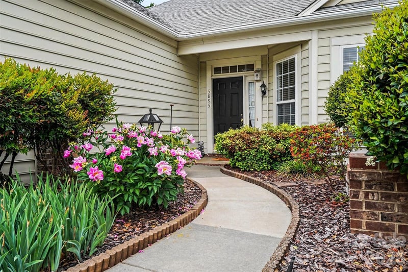 5895 Heartwood Ct, Harrisburg, NC 28075