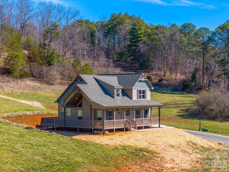 50 Fairview St, Franklin, NC 28734