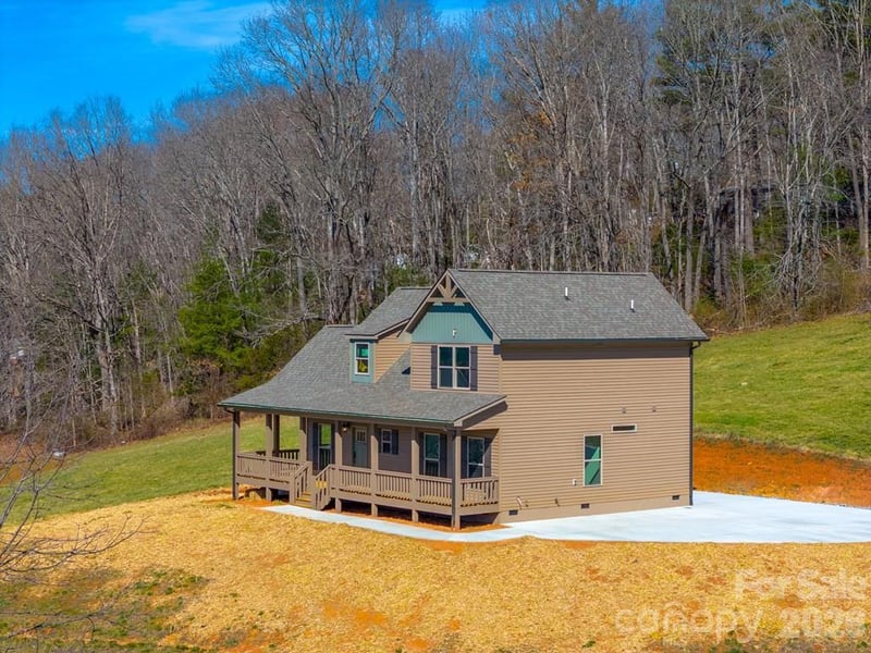 50 Fairview St, Franklin, NC 28734