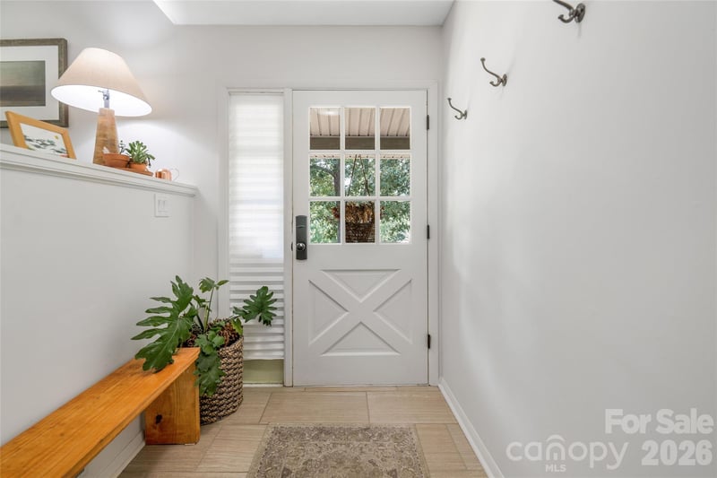 13 Rolling View Dr, Asheville, NC 28805