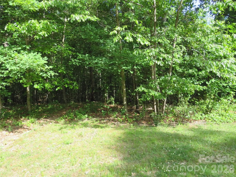 Woodleaf Rd, Forest City, NC 28043
