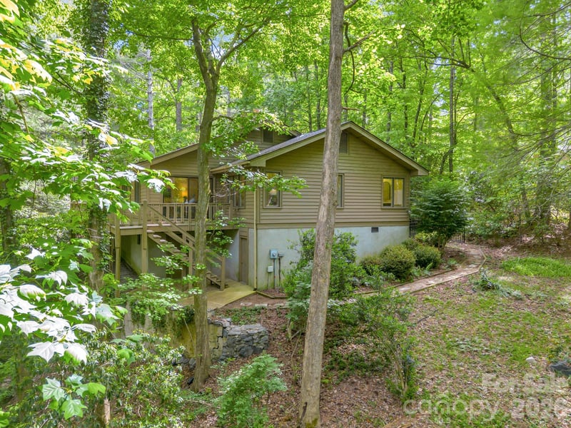 118 Timber Creek Rd, Hendersonville, NC 28739