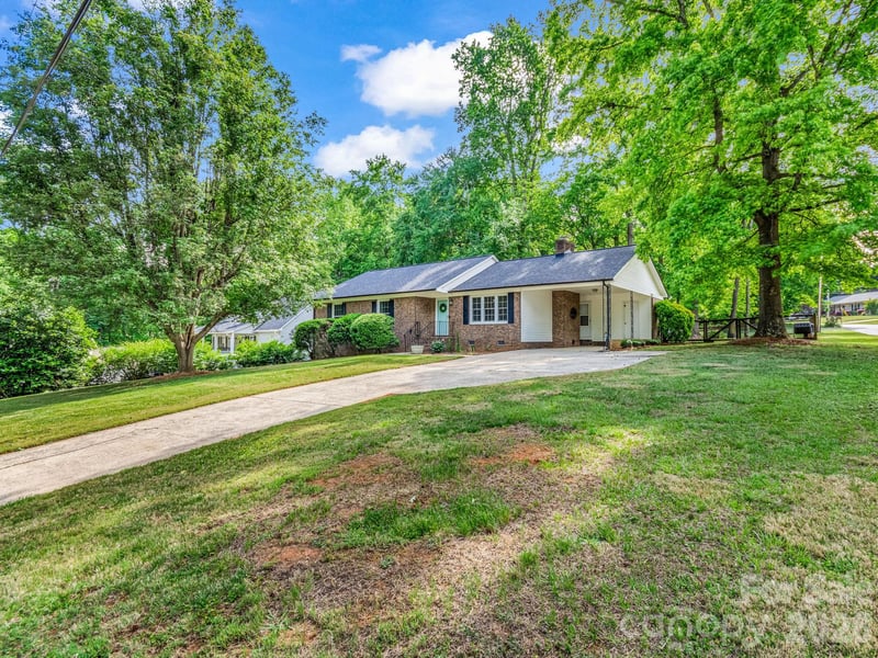 701 Hickory Hill Ct, Gastonia, NC 28054
