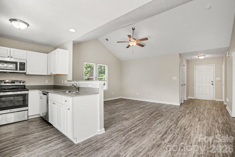 1610 Forest Stream Ct, Charlotte, NC 28213