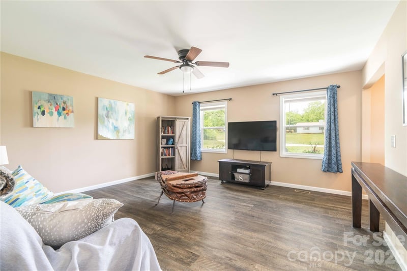 6925 Nc Highway 150 Hw, Lexington, NC 27295