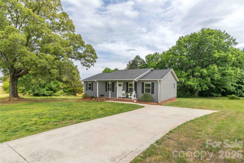 6925 Nc Highway 150 Hw, Lexington, NC 27295