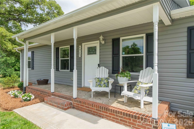 6925 Nc Highway 150 Hw, Lexington, NC 27295