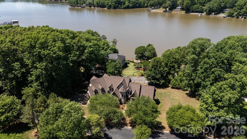 8041 Water View Dr, Belmont, NC 28012