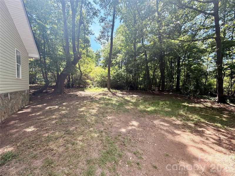 3910 Oakwood Cir, Iron Station, NC 28080